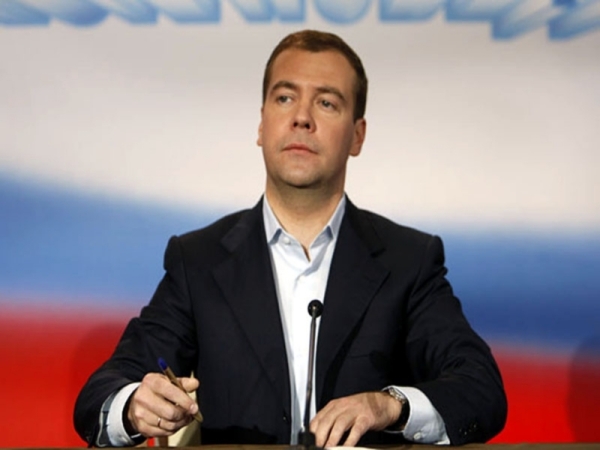 Медведев призывает к стимулированию внутреннего спроса на сталь