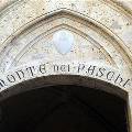 Торговля акциями Monte Dei Paschi была дважды приостановлена после 