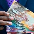Президент Кении решил заменить все банкноты в стране, чтобы победить коррупцию