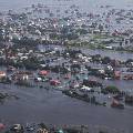 Банки требуют оплаты кредитов от жертв наводнения