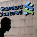 Standard Chartered может выплатить компенсацию новому боссу в размере &#163; 6,5 млн